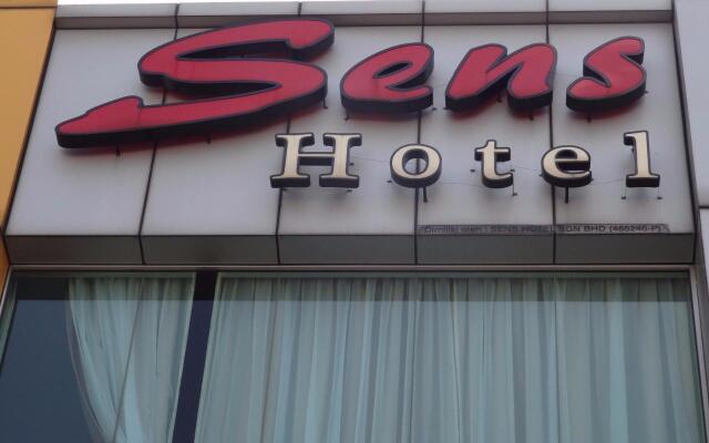 OYO 208 Sens Hotel