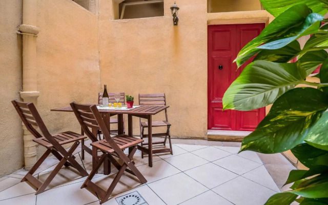 Valletta Main Street Apartment