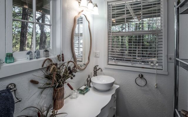 Four Miles - Two Bedroom Cabin