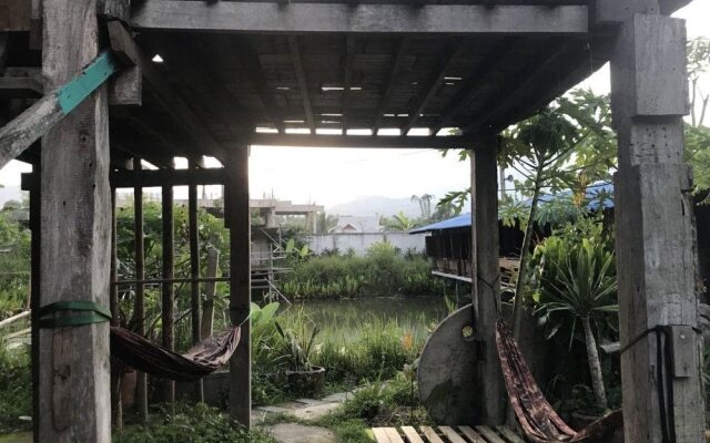 Chiang Dao Wood house Homestay