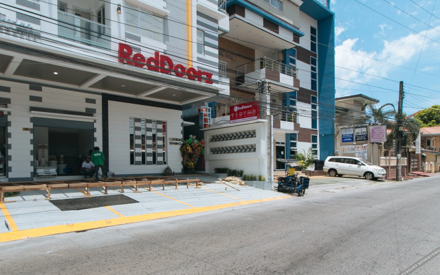 RedDoorz @ St. Catherine Residences Olongapo City