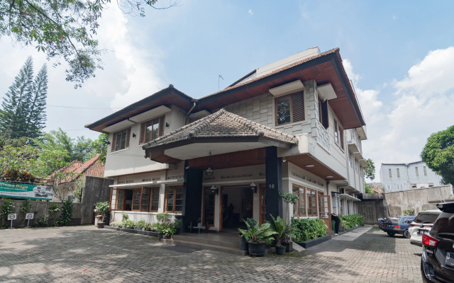 RedDoorz near Institut Teknologi Bandung 2