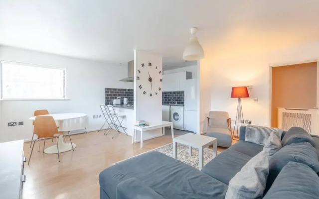 Radiant 2 Bedroom Apartment in East London