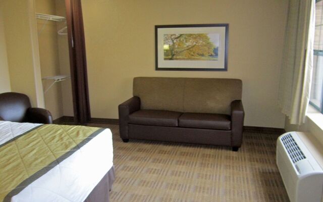 Extended Stay America Suites Milwaukee Waukesha