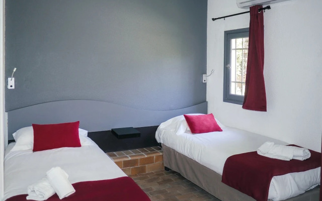 Marina Hotel Club