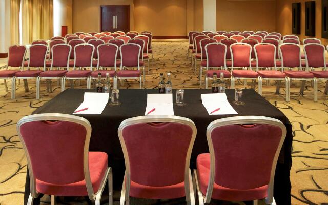 Holland House Hotel Cardiff By Sunday