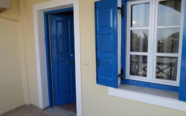 Santorious Spacious Apartment