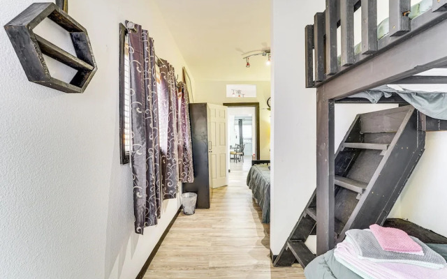 Springdale Vacation Rental ~ 9 Mi to Fayetteville!