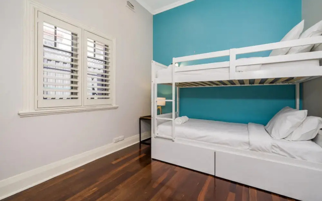 Incredible 3-bed Renovated Home With Huge Garden