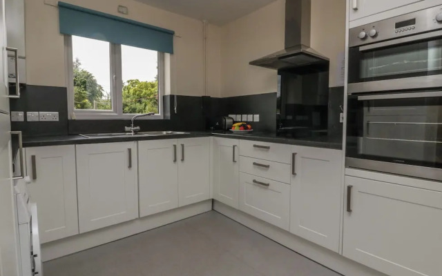 9 Eamont Park