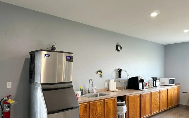 Coastal Bend Motel & RV Park