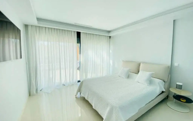 Amazing Exclusive House in Marbella Golden Mile