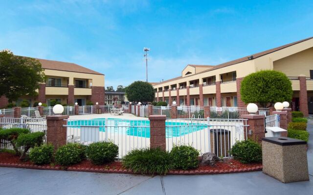Magnuson Hotel Virginia Beach