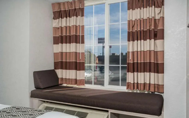 Microtel Inn & Suites By Wyndham Rochester Mayo C