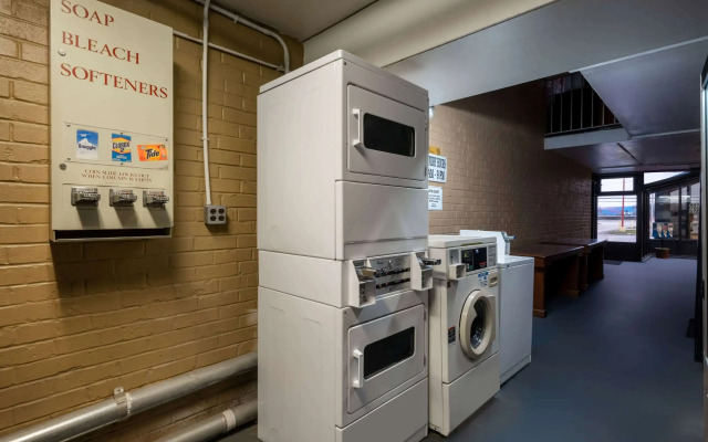 Days Inn by Wyndham Perrysburg/Toledo