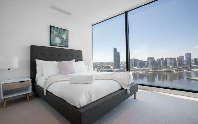 Central Melbourne 2br2bt APT on Collins St+parking