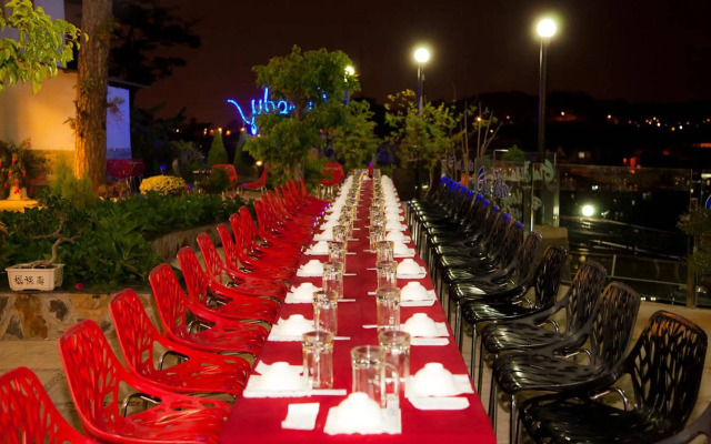 Melody Hotel