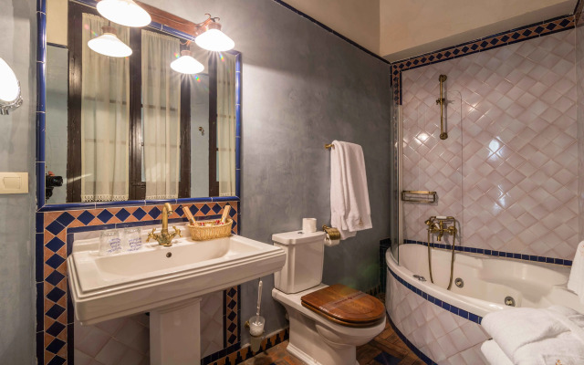 Palacio Mariana Pineda Hotel