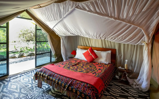 Punda Milias Lodge