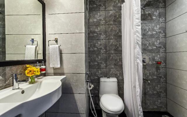 OYO Townhouse 76945 Sec 19