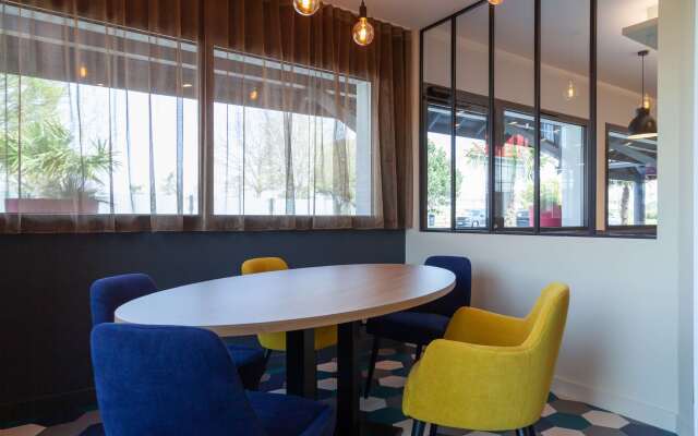 Kyriad NIORT - Espace Mendes-France