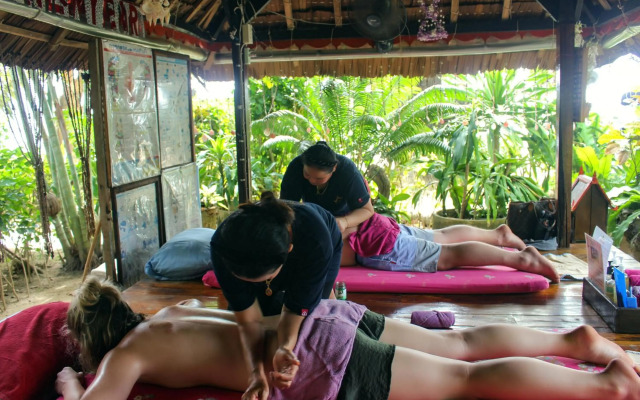 Phi Phi Relax Beach Resort