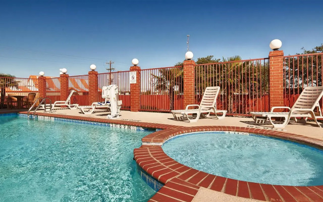 Best Western Giddings Inn & Suites