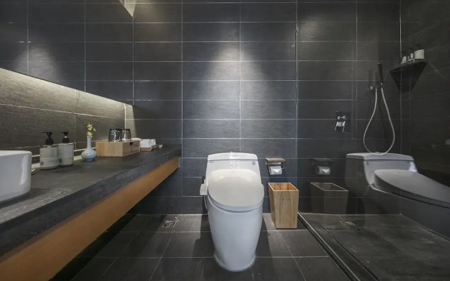 Qianna Yingtang Hotel