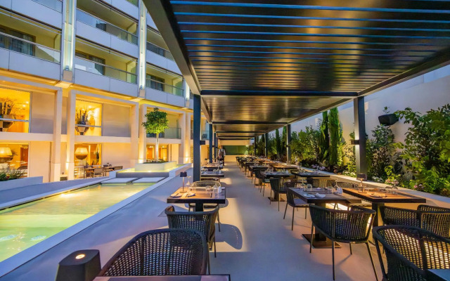 Divani Escape- Adults only