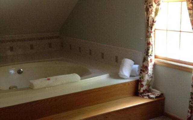 HideAway Country Inn