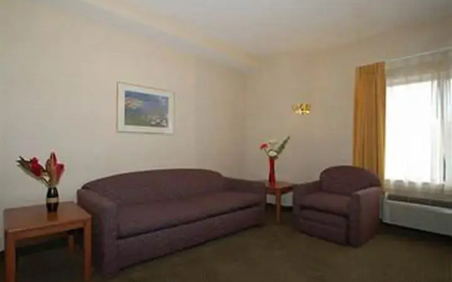 Sleep Inn & Suites Tulsa Central I-44