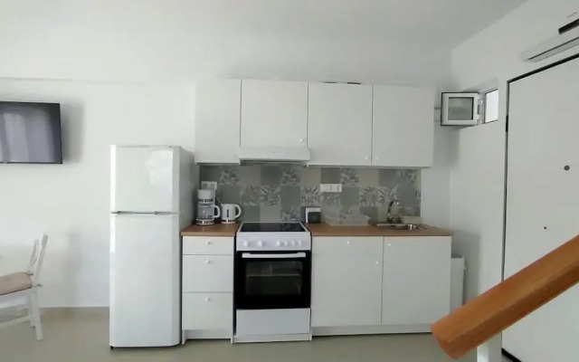 Myra Stunning Seaview Maisonette