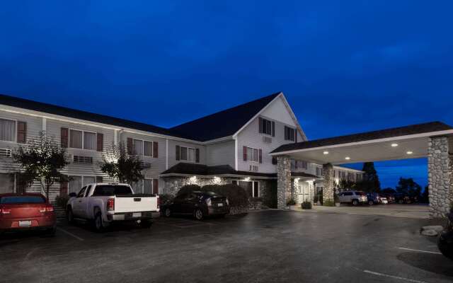 Super 8 by Wyndham St. Ignace