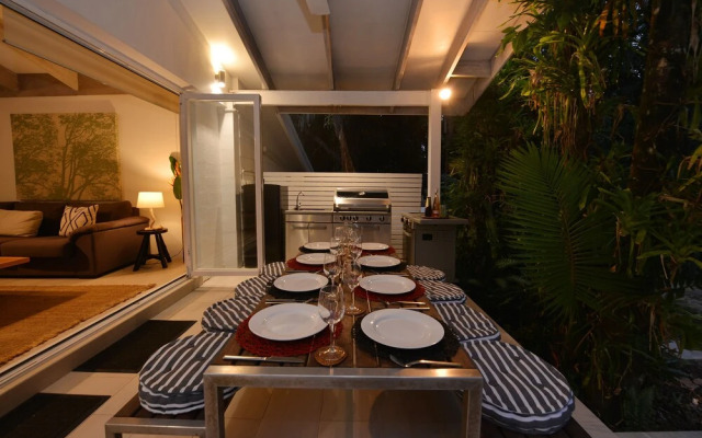 Pavilions in the Palms
