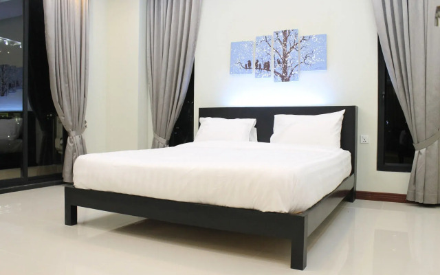 Malis the Residence & Hotel