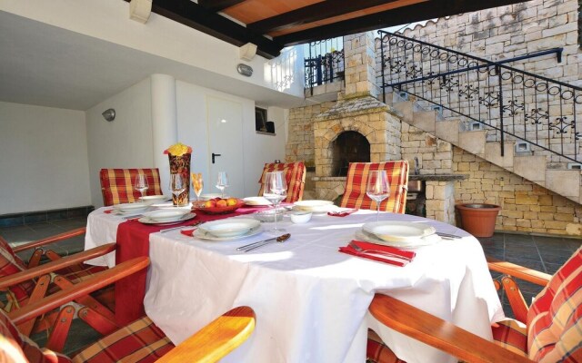Awesome Home in Izola With Wifi and 3 Bedrooms