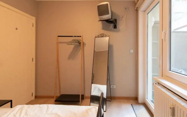 Apartment With Side sea View