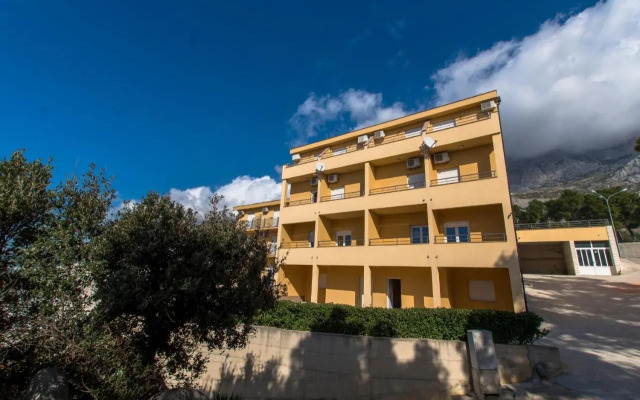 Studio apartments Zloic in Krvavica