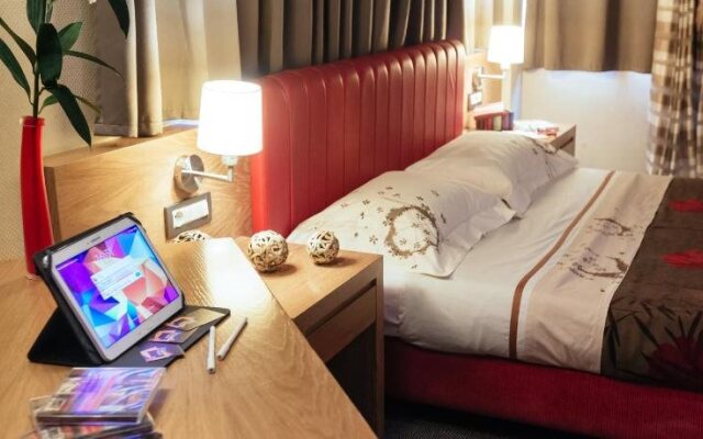Alexandros Hotel