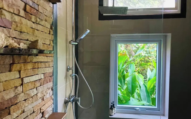 Hidden Villa Oasis Private Pool 2km to Beach&mall