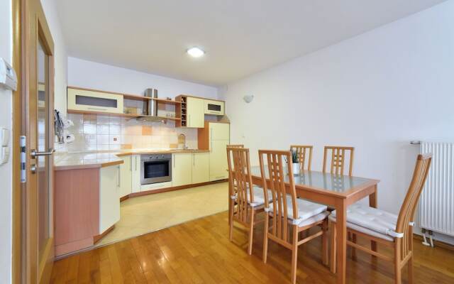 LXXVII Apartment