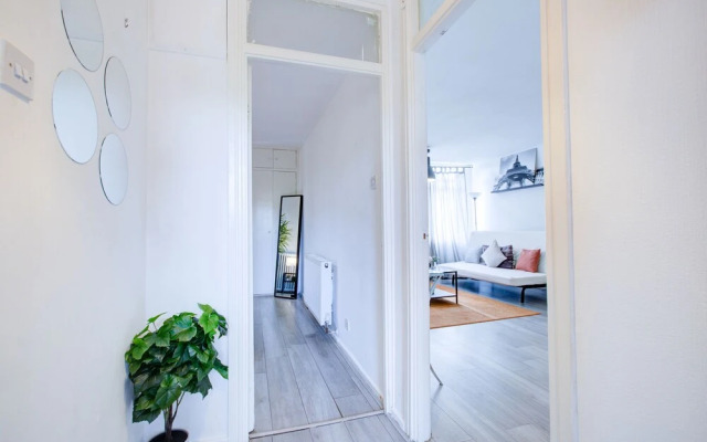 Kilburn Private Family Apartment