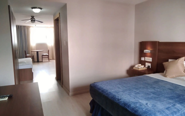 Hotel Tower House Suites