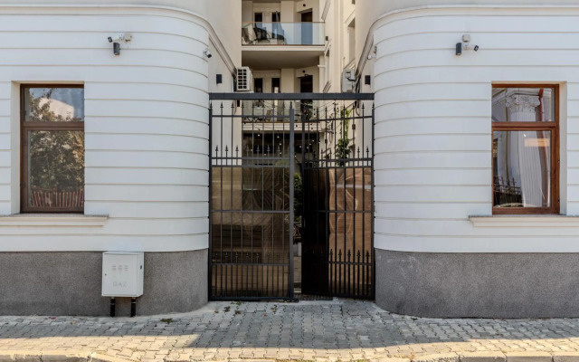 MEDITATIONS - Calming 1BR Apartment