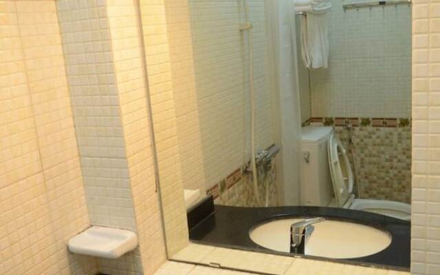 Family Homestay In Old Quarter Hanoi Private Bath
