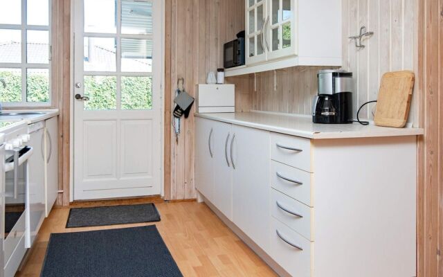 6 Person Holiday Home in Grenaa-by Traum