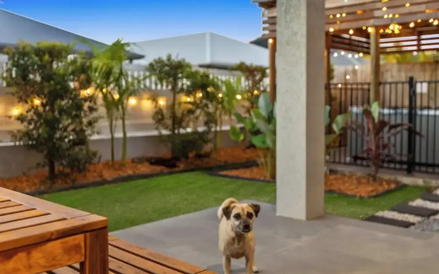 Trinity Oasis Spa BBQ Family Retreat