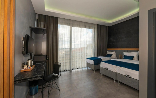 Melanj Airport Hotel
