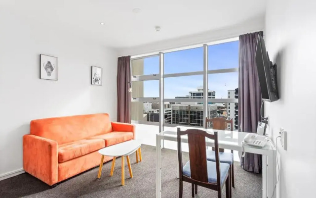 Central City 1Br Apartment