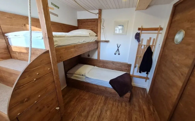 Holiday Home Apartment - East